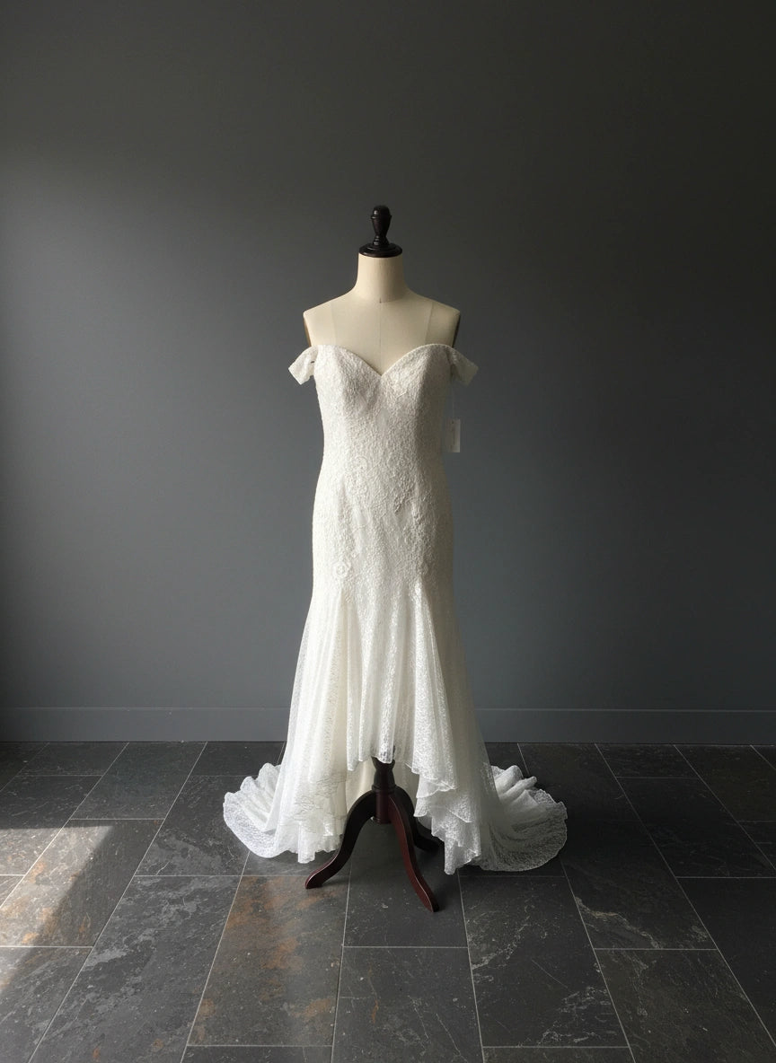 LACE FIT AND FLARE WITH STRAPS